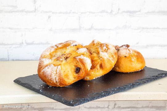 Churros, frituras y repostería de Fritha, churrería y freiduría en Mahón (7)