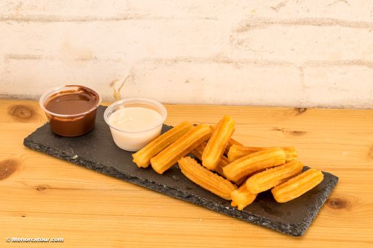 Churros, frituras y repostería de Fritha, churrería y freiduría en Mahón (15)