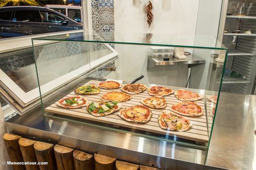 Pizzería La Plaza, pizza italiana para llevar en Mahón (28)