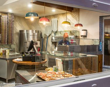 Pizzería La Plaza, pizza italiana para llevar en Mahón (3)