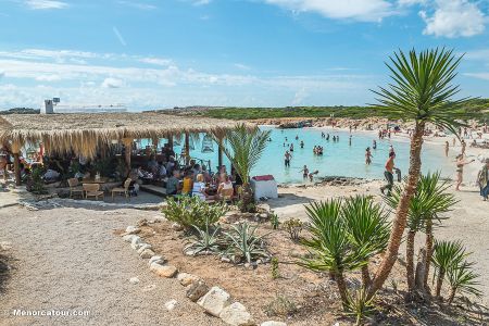 Bucaneros Binibeca, chiringuito en la playa de Binibeca, Menorca