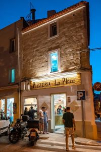 Pizzería La Plaza, pizza italiana para llevar en Mahón (10)