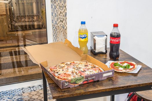 Pizzería La Plaza, pizza italiana para llevar en Mahón (31)