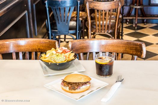 bocadillo PACA  y nachos